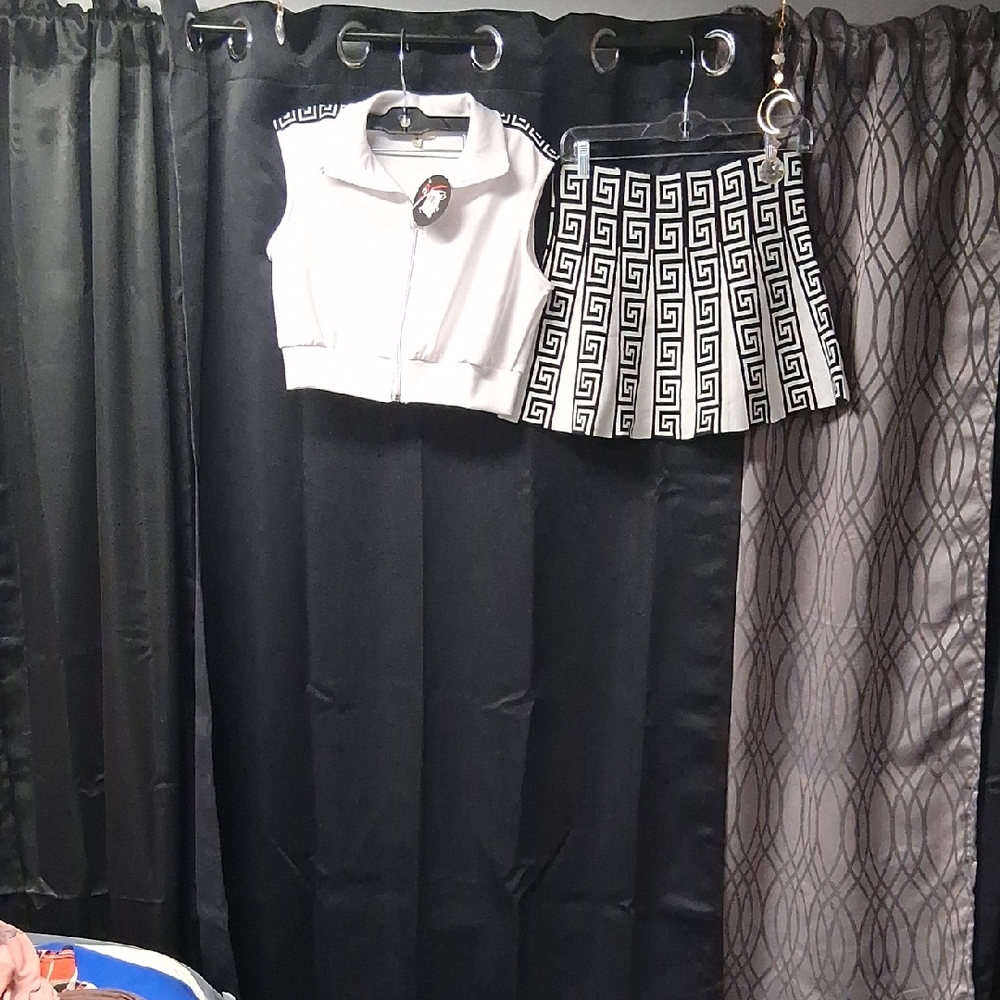 Elegant Black and White Geometric Skirt Set